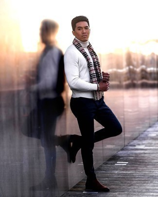 С чем носить бежевый шарф в шотландскую клетку мужчине