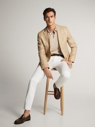 Какие лоферы носить с бежевой футболкой-поло мужчине