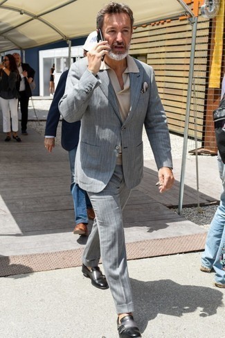 С чем носить бежевый свитер с воротником поло мужчине