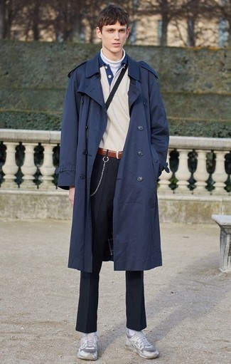 Какие водолазки носить с бежевым свитером с воротником поло мужчине