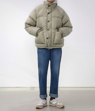 С чем носить бежевую куртку-пуховик мужчине