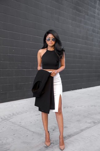 Какое пальто без рукавов носить с бежевыми туфлями