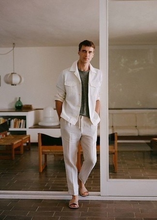 Какие куртки-рубашки носить с бежевыми сандалиями мужчине