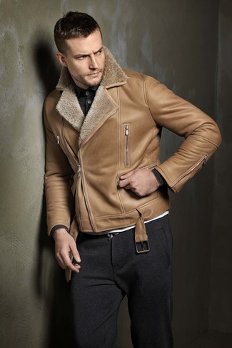 С чем носить бежевую короткую дубленку мужчине