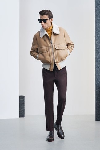 С чем носить бежевую короткую дубленку мужчине