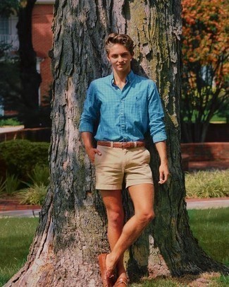 Какие лоферы носить с бежевыми шортами мужчине