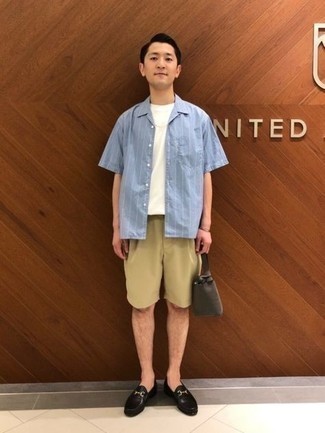 Какие лоферы носить с бежевыми шортами мужчине