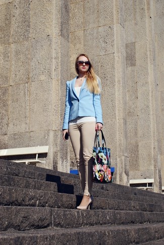 Какие туфли носить с бежевыми узкими брюками