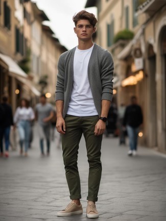 С чем носить бежевые кеды мужчине