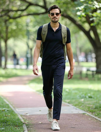 С чем носить бежевые кеды мужчине