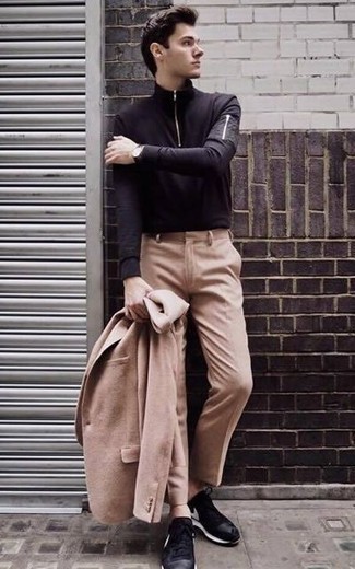 Какие кроссовки носить с бежевым костюмом