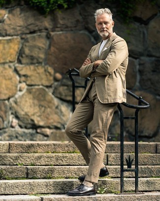 Какие туфли дерби носить с бежевым костюмом