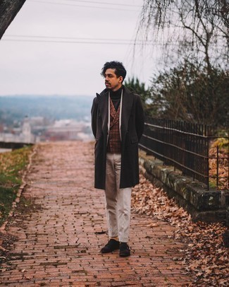 Какие монки с двумя ремешками носить с бежевым костюмом