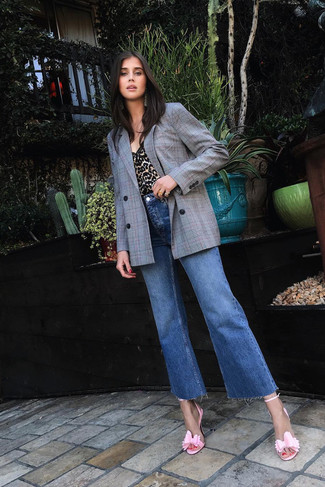 С чем носить бежевую майку женщине