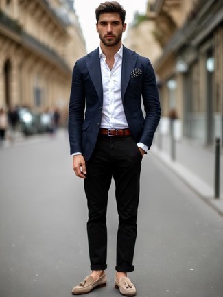 Какие пиджаки носить с бежевыми лоферами с кисточками