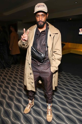 Какие спортивные костюмы носить с бежевым плащом мужчине