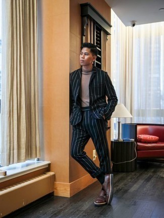 Какие монки носить с бежевой водолазкой