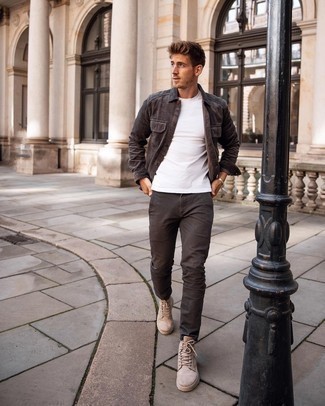 Какие брюки чинос носить с бежевыми рабочими ботинками