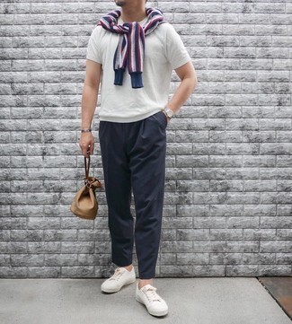 С чем носить бежевый мужской клатч мужчине