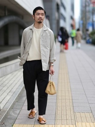 С чем носить бежевый мужской клатч мужчине