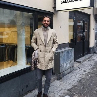 Какие ботинки дезерты носить с бежевым свитером на молнии