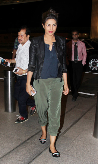 Как носить косуху с брюками-галифе женщине