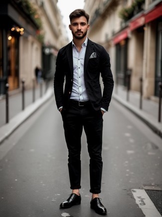 С чем носить черно-золотой ремень мужчине