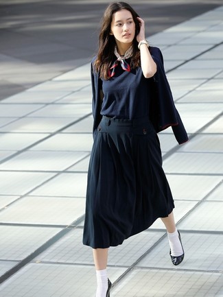 Какие пиджаки носить с черно-золотыми туфлями