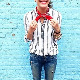 С чем носить черно-золотые часы женщине