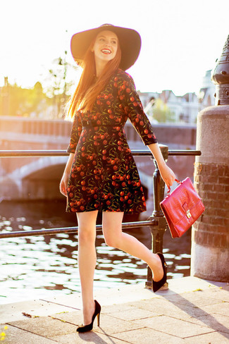 С чем носить черно-бежевые замшевые туфли