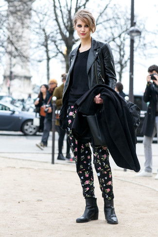 Какие спортивные штаны носить с черно-белыми ботильонами