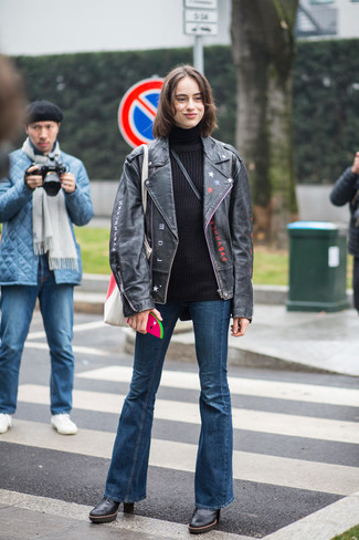 Какие водолазки носить с черно-белыми ботильонами