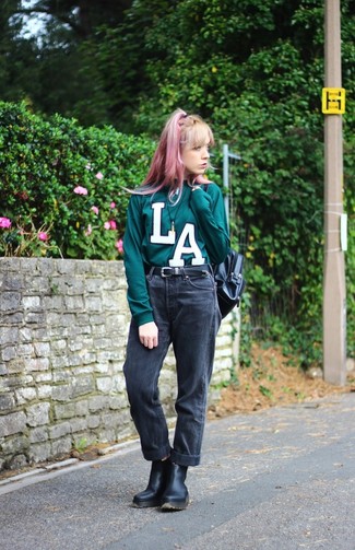 С чем носить черно-белый рюкзак женщине