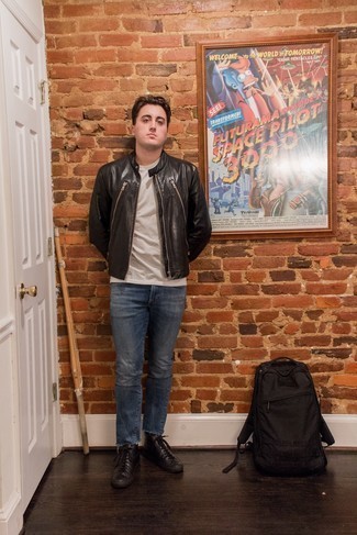 С чем носить черно-белый рюкзак мужчине