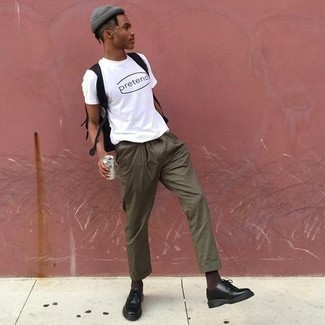 С чем носить черно-белый рюкзак мужчине