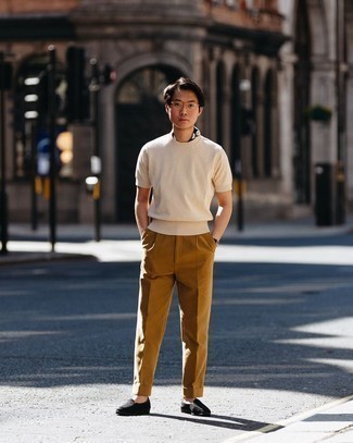 С чем носить черно-белую бандану мужчине