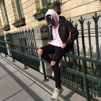 С чем носить черно-белую бейсболку мужчине