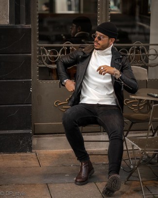 Какие джинсы носить с черно-белой косухой мужчине