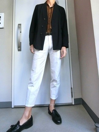 Какие лоферы носить с черно-белым пиджаком мужчине