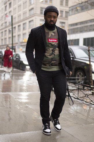 Какие водолазки носить с черно-белым пиджаком мужчине