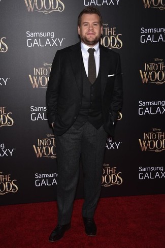 Какие жилеты носить с черно-белым пиджаком