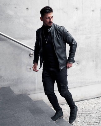 Какие брюки карго носить с черно-белым бомбером