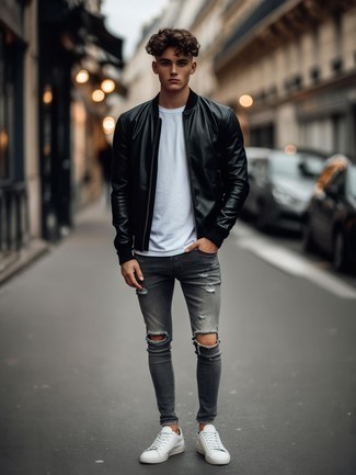 С чем носить черно-белый бомбер мужчине