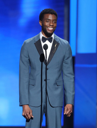 С чем носить черно-белый галстук-бабочку мужчине