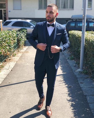 С чем носить черно-белый галстук-бабочку мужчине