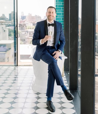 С чем носить черно-белый галстук-бабочку мужчине