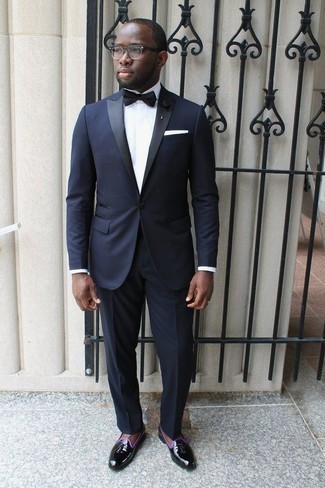 С чем носить черно-белый галстук-бабочку мужчине