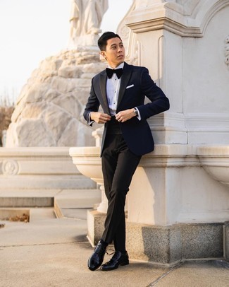 С чем носить черно-белый галстук-бабочку мужчине