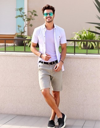 С чем носить черно-белый браслет мужчине