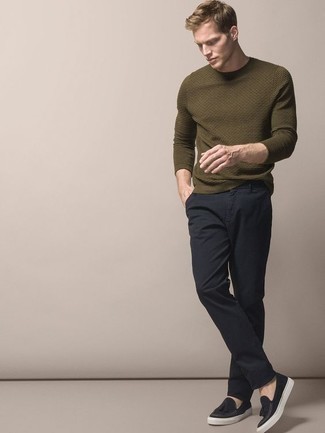 С чем носить черно-белые лоферы из плотной ткани мужчине